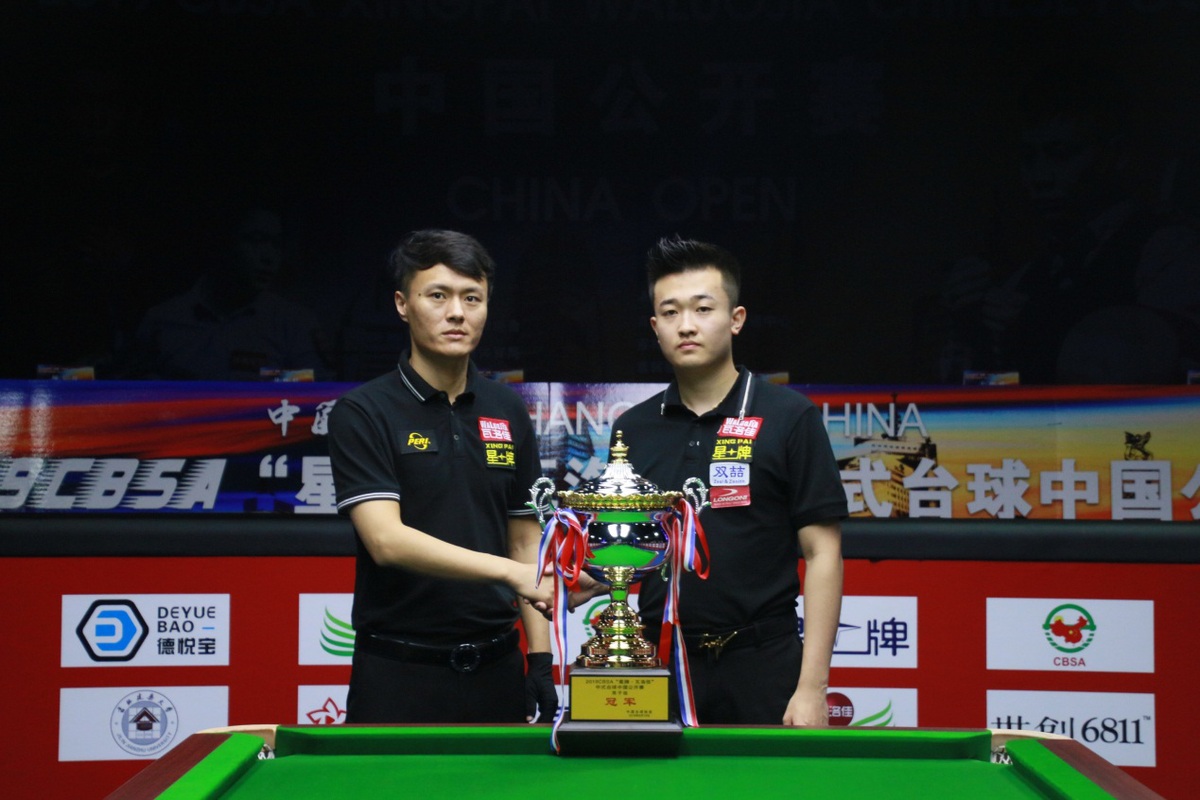 位手递手叠