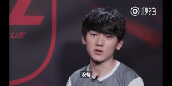 且以